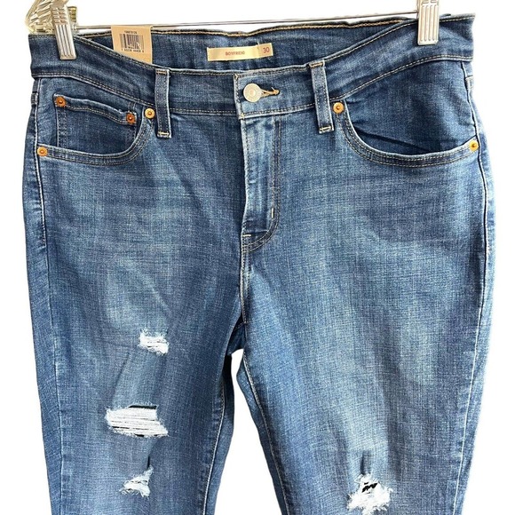 Levi's Women's Boyfriend Mid Rise Relaxed Hip Thigh Tapered Leg 10 30x27 NWT - Picture 2 of 9